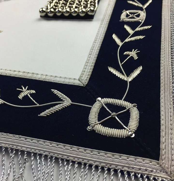 Past Master Blue Lodge Apron - Navy Blue Velvet - Image 3