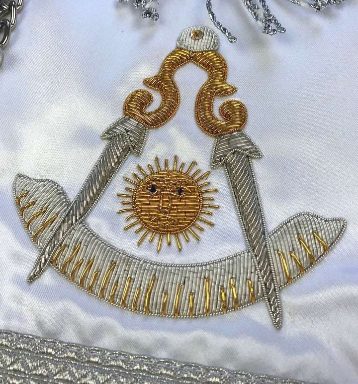 Past Master Blue Lodge Apron - White & Blue Silk with Bullion Embroidery - Image 2