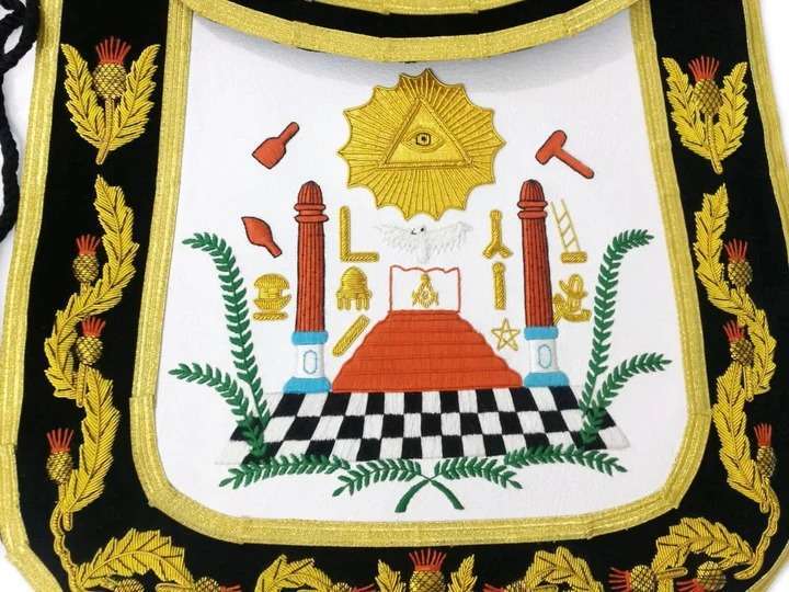 Past Master Blue Lodge Apron - Black Chenille with Gold Braid - Image 5