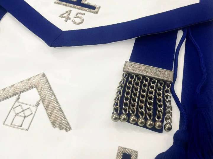 Past Master Blue Lodge Pennsylvania Regulation Apron - Royal Blue - Image 3